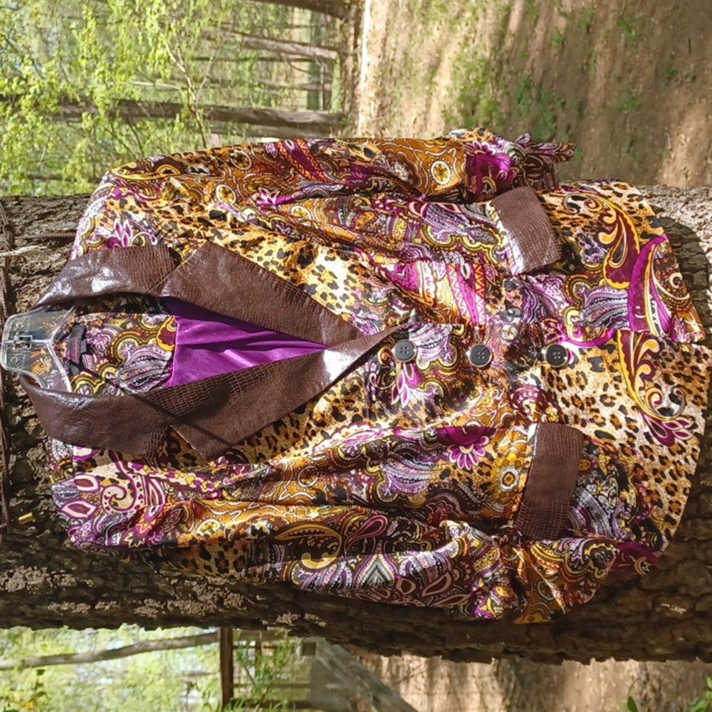 Lulumari jacket.